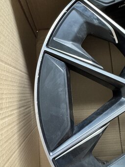 Predám disk na BMW - 3