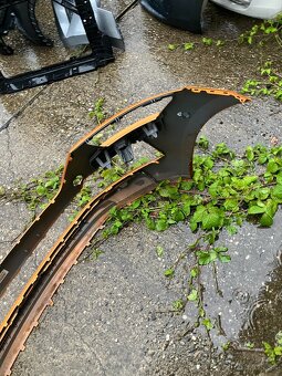 predni naraznik skoda kamiq kamik oranzovy - 3