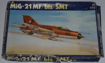 Predám  modely platikových lietadiel 1:48 - 3