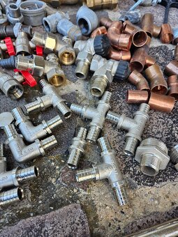 Kúrenárske komponenty - 3