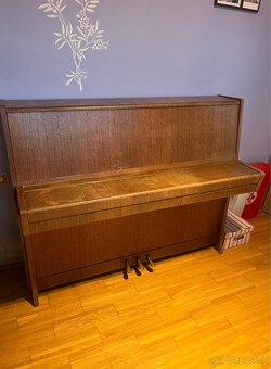 Predám klavir PETROF - 3