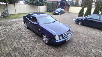 Mercedes  CLK Coupe - 3