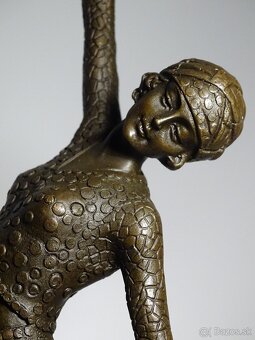 bronzová socha tanečnice "Footsteps" sign. D.H.Chiparus,38 - 3