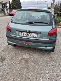 Peugeot 206 - 3