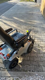 Predám elektrický invalidný vozík Optimus Meyra 2, nemeckej - 3