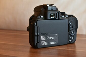 Nikon D5600 s obj 18-55 v stave nového kusu - 3