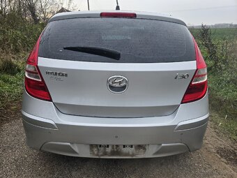 Hyundai i30 1.4i 2011 Facelift náhradné diely - 3