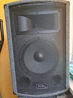 Predám 2x reproduktory 2x subwoofer 1x konzolu plus káble. - 3