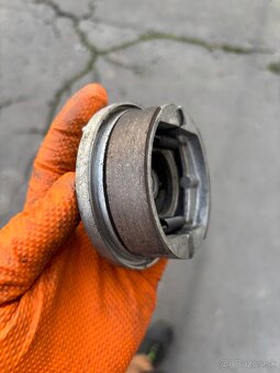 Babetta 210/215/225 brzdový bubon + nahon tachometra - 3