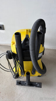 Mokrosuchý vysávač Karcher WD4 - 3