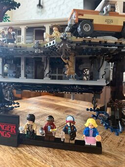 Lego Stranger Things 75810 - 3
