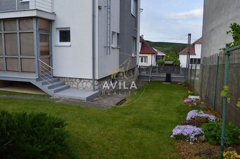 NA PREDAJ: praktický 5izbový rodinný dom s pozemkom 768m2 - - 3