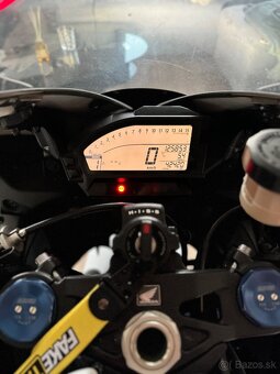 Honda CBR 1000RR fireblade - 3