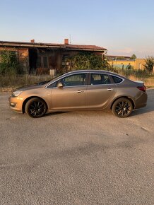 Opel Astra 1.4 Turbo ZNÍŽENÁ CENA - 3