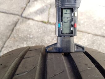 Nexen 215/55 R17 letné - 3