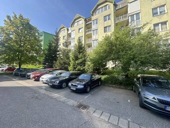 Prenájom 2-izb byt s terasou a Garážou na Heyrovského ulici - 3