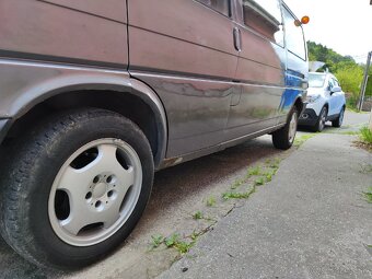 Volkswagen T4 , 2,4d - 3
