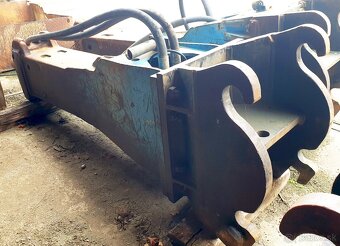 2.3t kladivo Krupp 1500 na bagry 26-40t - 3