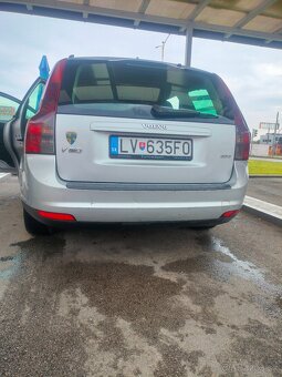 Predám Volvo V50 2.0tdi 100kw rok 2008 - 3