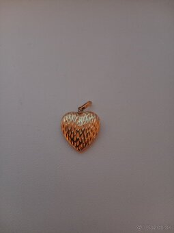 Zlatý prívesok. - 3