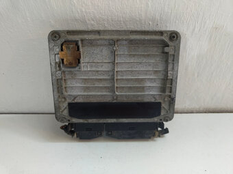 Riadiaca jednotka Skoda Felicia 1.3 047906030M 30€ - 3