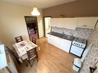 PRENÁJOM zariadený 2 IZB byt 66 m² V. Okr. Partizánske - 3