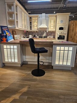 VSTAVANA KUCHYNA Z VYSTAVY - 3