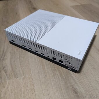 Xbox One S 1TB - 3