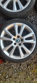 5x112r18 octavia rs 225/40r18 - 3