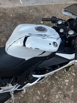 Yamaha YZF r125 - 3