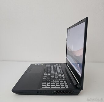 Herný notebook Lenovo Ryzen 5800 RTX 3060 RAM 16 GB 165 HZ - 3