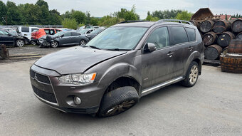 Mitsubishi Outlander 2.2DI-D4 N14 Na náhradní díly 4x4 - 3