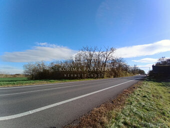 Pozemok pri hlavnej ceste na predaj, Okoličná na Ostrove - 3