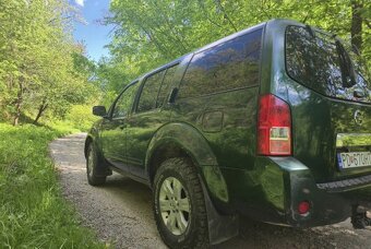 Nissan Pathfinder 2.5 rok 2006 - 3