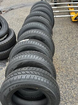 Yokohama zimne 205/70/15”C nové - 3