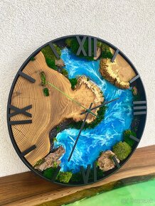Machové hodiny s epoxidom a drevom 40cm Agátové hodiny - 3