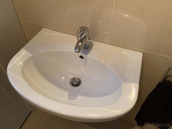 Umyvadlo s bateriou - 3