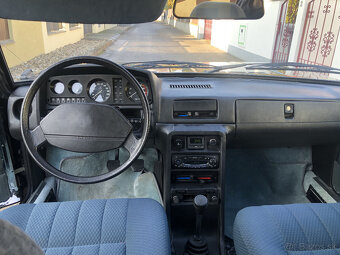 Tatra 613 Speciál - 3