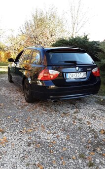 BMW 318i Touring - 3