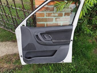 Skoda Fabia 2 predne prave dvere - 3