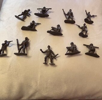 Sada retro vojačikov - 3