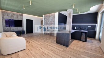 Ponúkam na PREDAJ 5 IZBOVÝ PENTHOUSE V MESTE NOVÉ ZÁMKY - 3