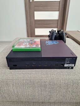 Predám xbox one 1TB - 3