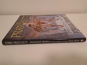 PRVÉ VYDANIE Terry pratchett - Poslední hrdina 2003 - 3