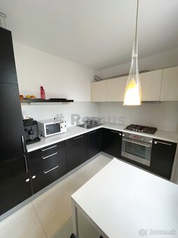 Nájom 2 i byt, Sibirska, výťah, balkón /Rent 2room apartment - 3