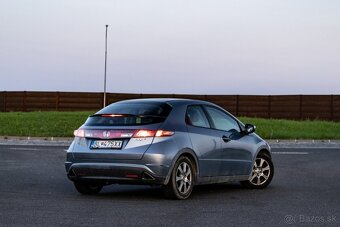 Honda Civic 1.8 VTEC Sport - 3