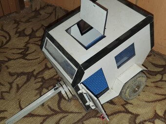 Predám príves za RC auto mini karavan - 3
