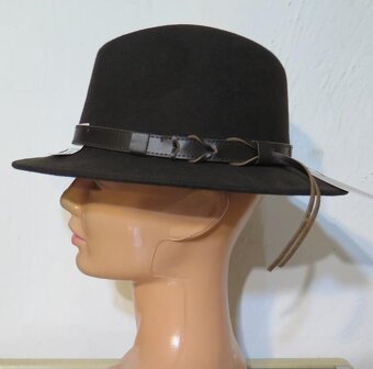 Predám úplne nové poľovnícke klobúky zloženie 100% vlna - 3