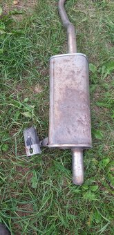 Renault Clio Combi III 1.5 DCi vyfukove potrubie - 3