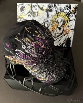 DARKNESS cap od maliara Mareka Pavlíčka s certifikátom pravo - 3